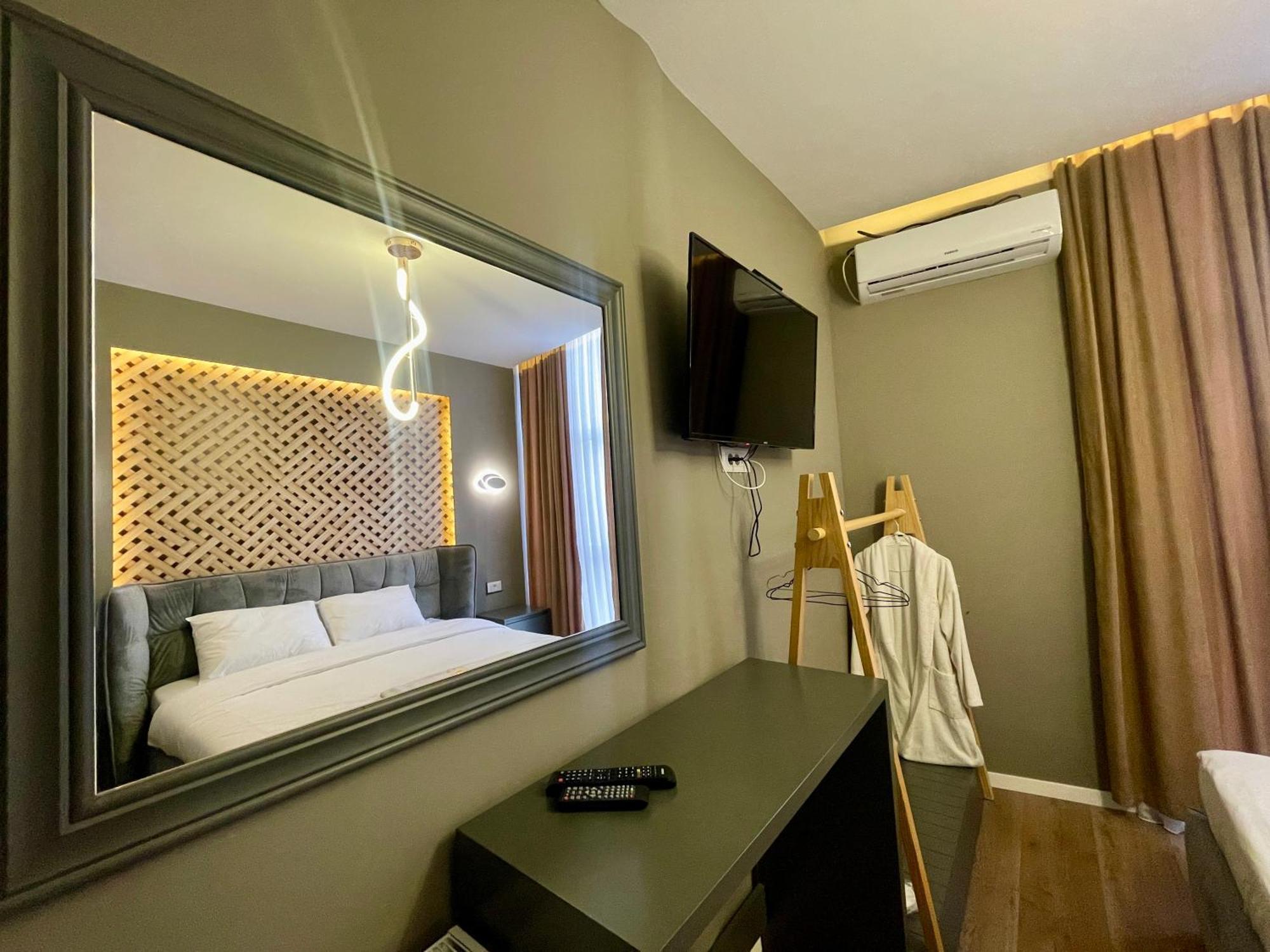 Grand Jnk Boutique Hotel Kukes Exteriör bild