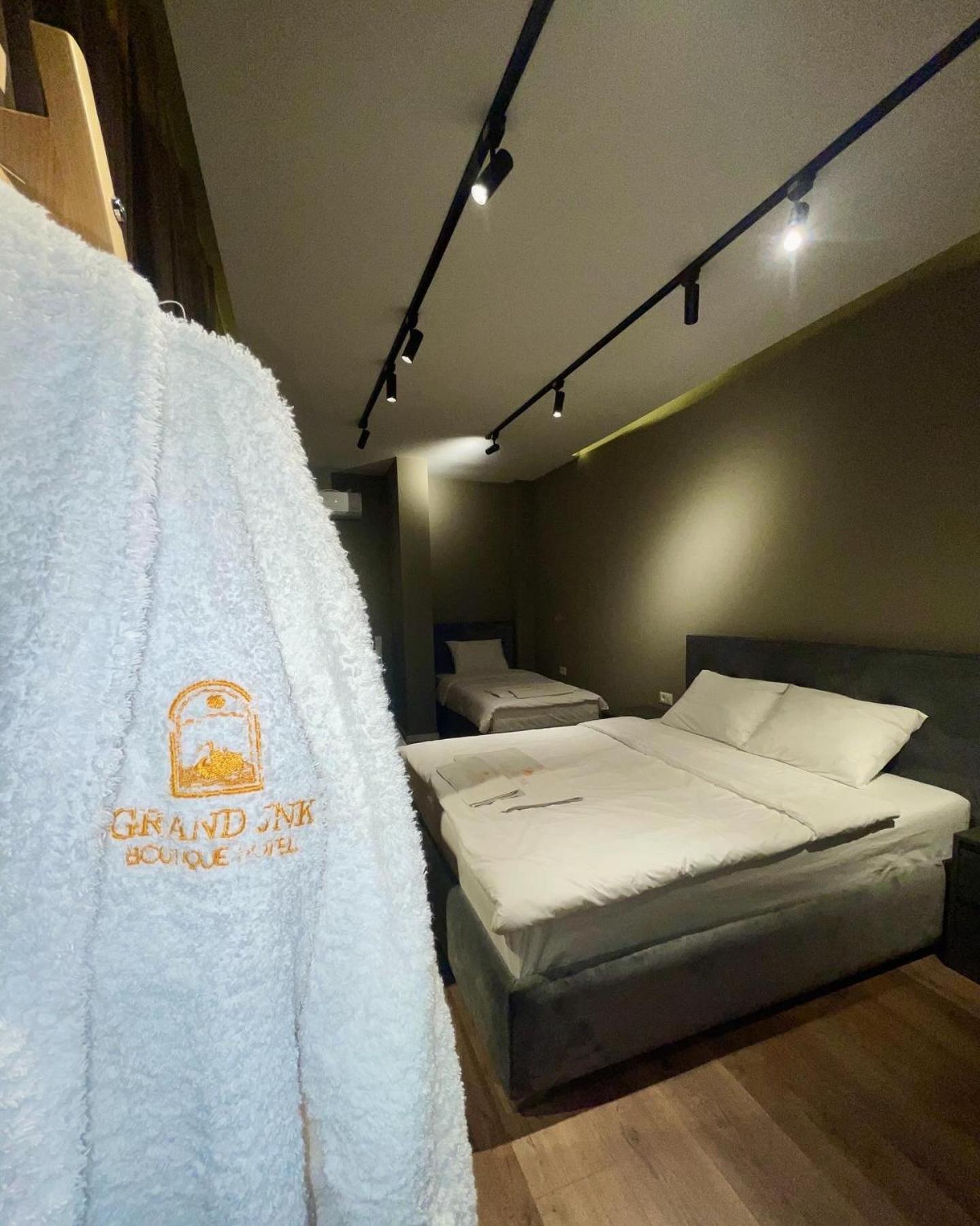 Grand Jnk Boutique Hotel Kukes Exteriör bild